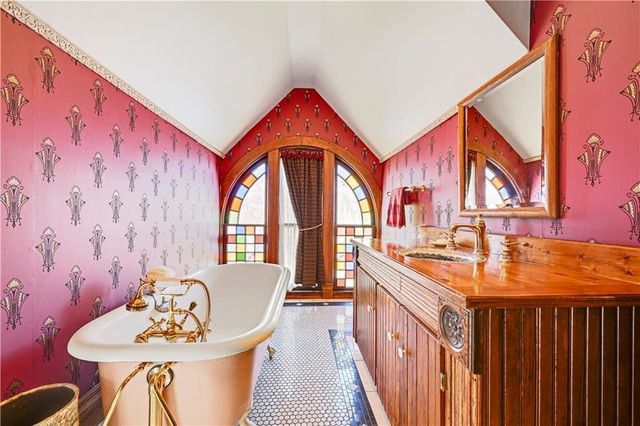 401 S Harrison Street, Olathe, KS 66061