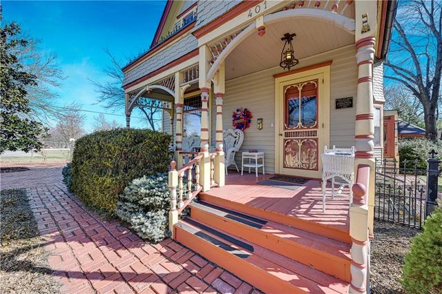 401 S Harrison Street, Olathe, KS 66061