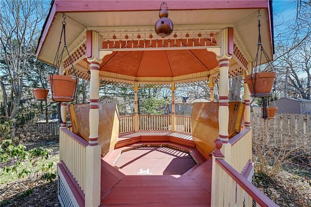 401 S Harrison Street, Olathe, KS 66061