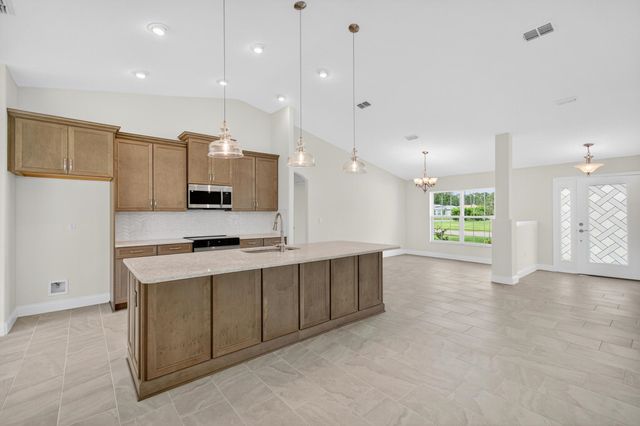 94 Renshaw Dr, Palm Coast, FL 32164