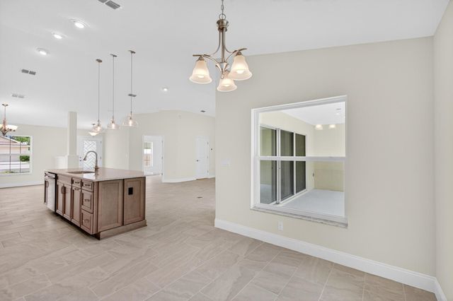 94 Renshaw Dr, Palm Coast, FL 32164