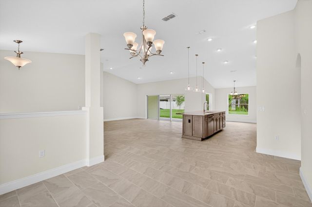 94 Renshaw Dr, Palm Coast, FL 32164