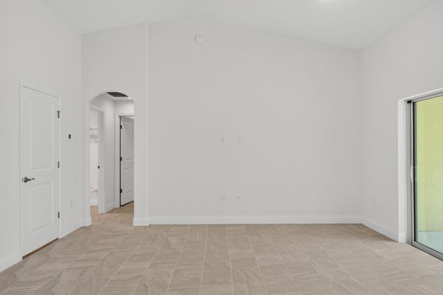 94 Renshaw Dr, Palm Coast, FL 32164