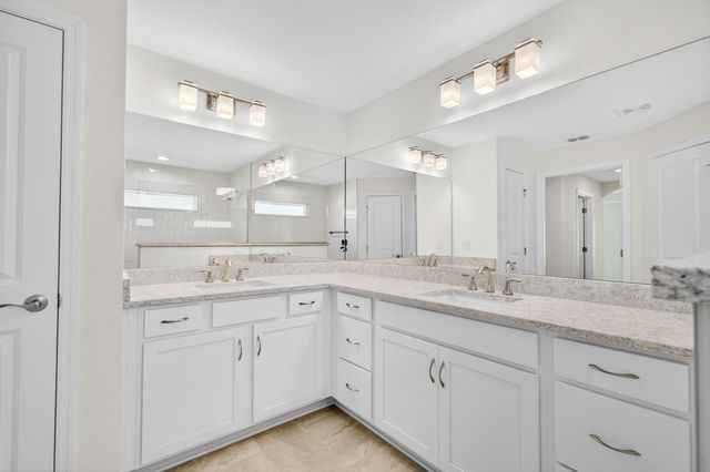 94 Renshaw Dr, Palm Coast, FL 32164