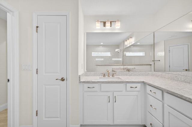 94 Renshaw Dr, Palm Coast, FL 32164