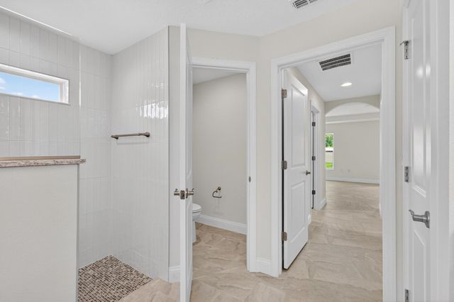 94 Renshaw Dr, Palm Coast, FL 32164