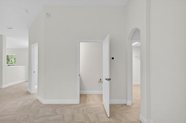 94 Renshaw Dr, Palm Coast, FL 32164