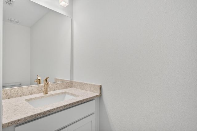 94 Renshaw Dr, Palm Coast, FL 32164