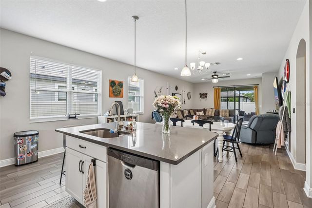8210 MALLOW MIRROR LANE, Land O Lakes, FL 34637