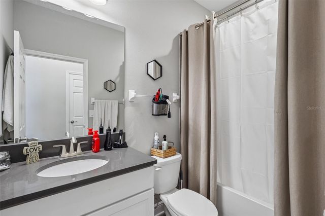 8210 MALLOW MIRROR LANE, Land O Lakes, FL 34637