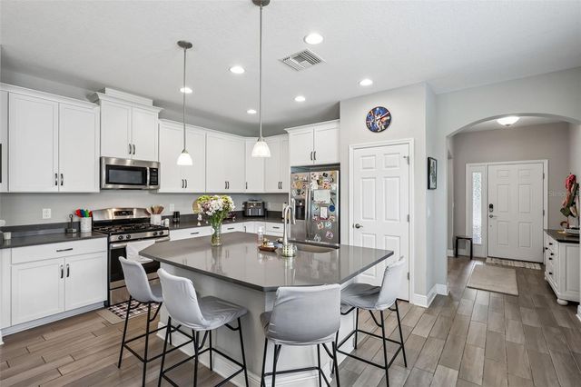 8210 MALLOW MIRROR LANE, Land O Lakes, FL 34637