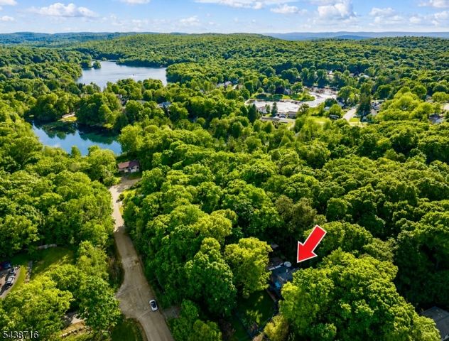 11 Rippling Brook Dr, Vernon Twp., NJ 07422