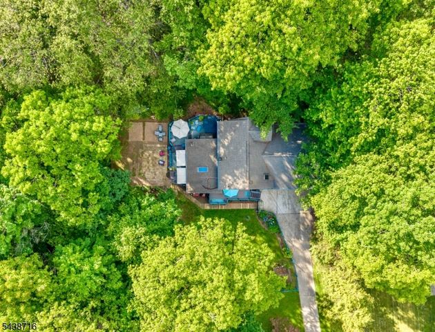 11 Rippling Brook Dr, Vernon Twp., NJ 07422