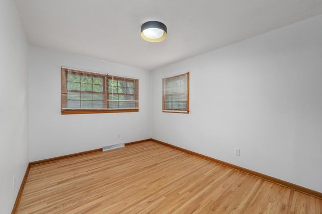 1049 N Armour St, Wichita, KS 67206