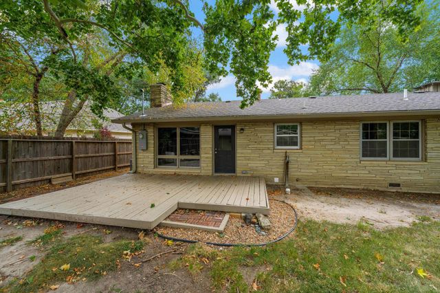 1049 N Armour St, Wichita, KS 67206
