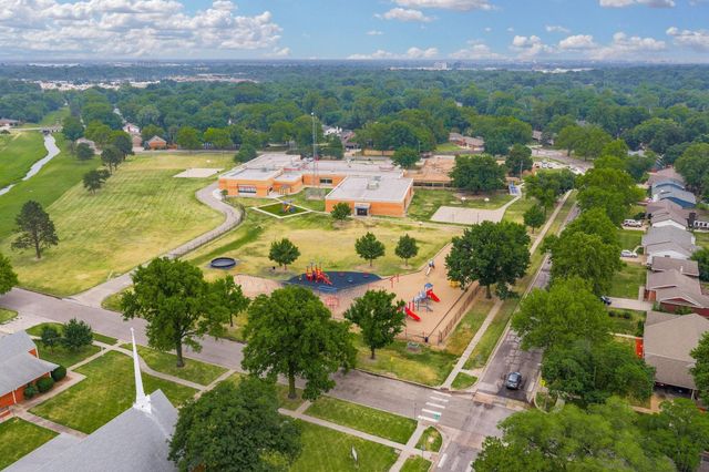 1049 N Armour St, Wichita, KS 67206