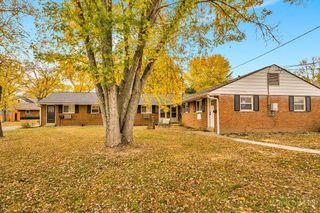7201 Longfield Drive, Madeira, OH 45243