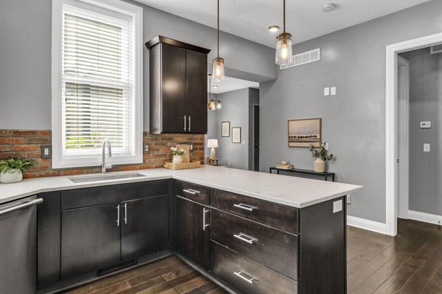 42 W 3rd Avenue, B, Columbus, OH 43201
