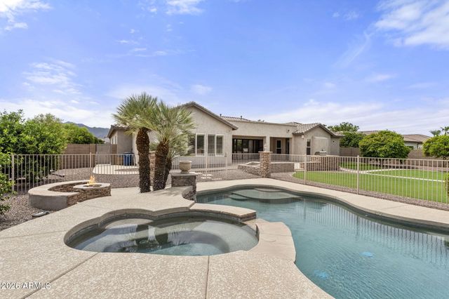3410 E VALLEJO Court, Gilbert, AZ 85298