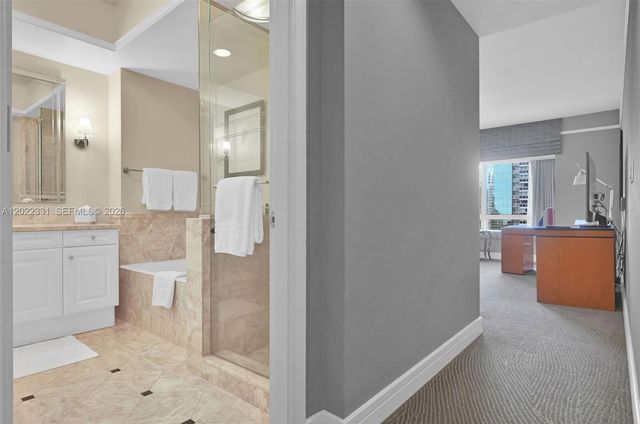 1435 Brickell Ave 3210, Miami, FL 33131