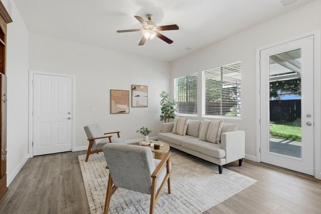 201 Connor Cir, Sacramento, CA 95835