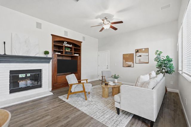 201 Connor Cir, Sacramento, CA 95835
