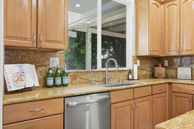201 Connor Cir, Sacramento, CA 95835