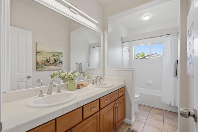 201 Connor Cir, Sacramento, CA 95835