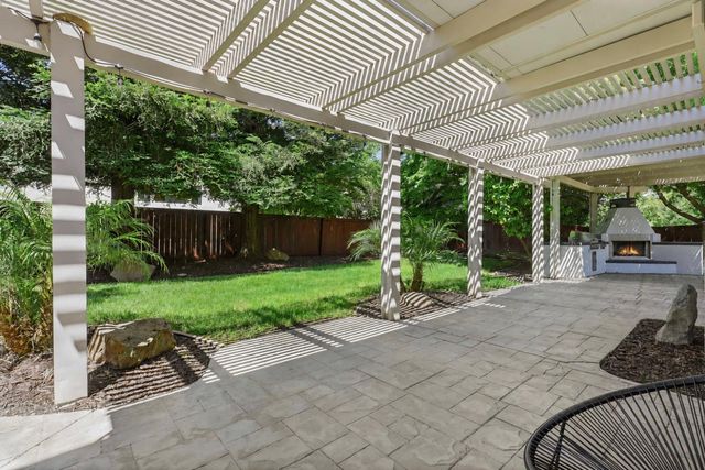 201 Connor Cir, Sacramento, CA 95835