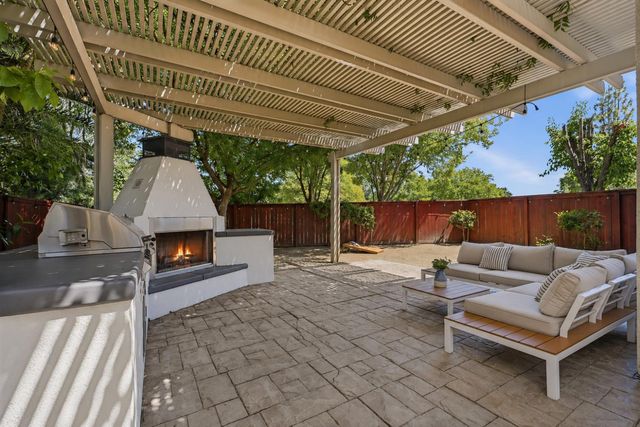 201 Connor Cir, Sacramento, CA 95835