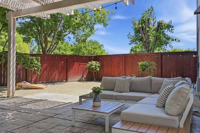 201 Connor Cir, Sacramento, CA 95835
