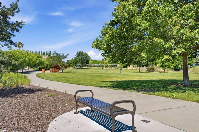 201 Connor Cir, Sacramento, CA 95835