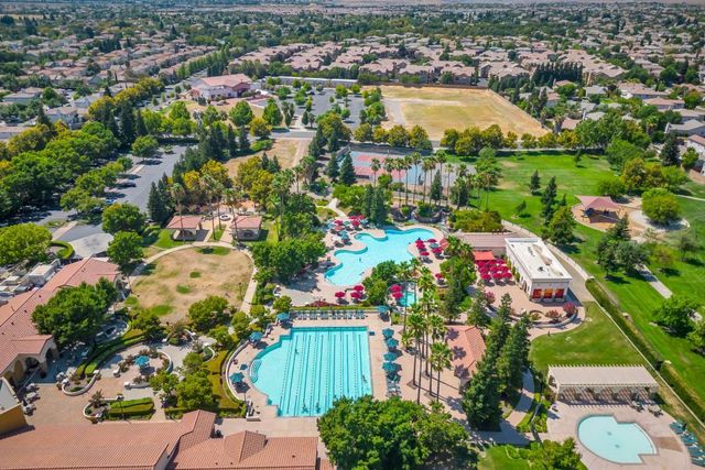 201 Connor Cir, Sacramento, CA 95835
