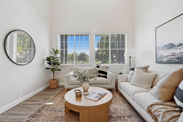 201 Connor Cir, Sacramento, CA 95835