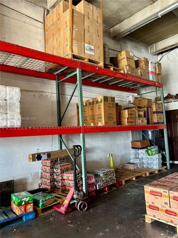 7441 NW 72nd Ave, Medley, FL 33166