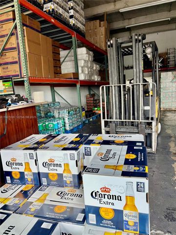 7441 NW 72nd Ave, Medley, FL 33166