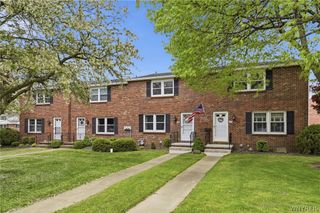 240 Wimbledon Court, West Seneca, NY 14224