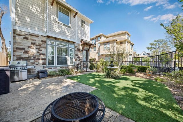 922 Fisher Street F, Houston, TX 77018