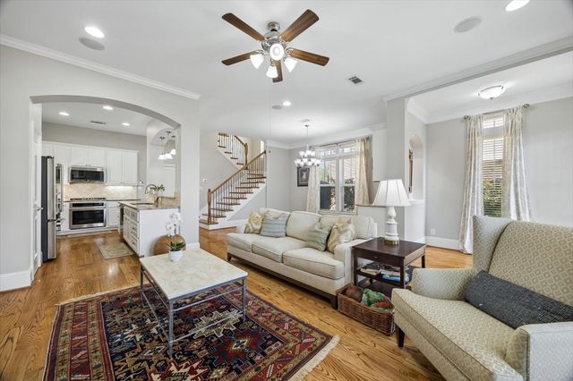 922 Fisher Street F, Houston, TX 77018