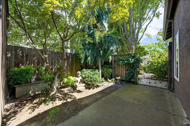 653 Windsor Dr, Benicia, CA 94510