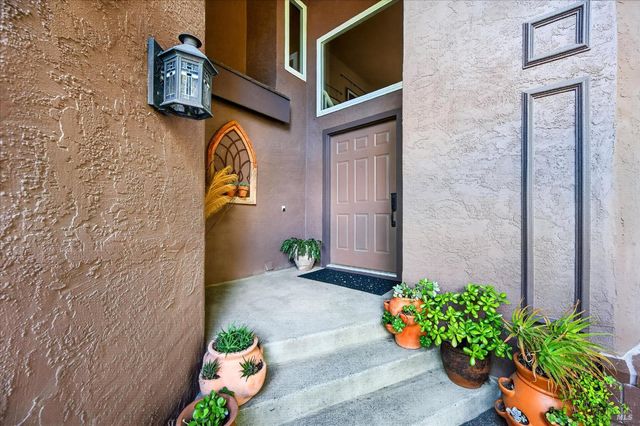 653 Windsor Dr, Benicia, CA 94510