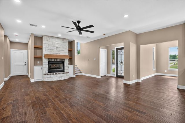 6400 Crapemyrtle Drive, Denton, TX 76208