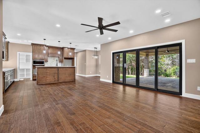 6400 Crapemyrtle Drive, Denton, TX 76208