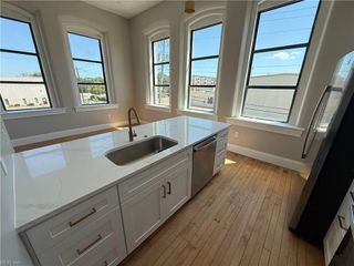 332 34th St Apt 212, Newport News, VA 23607