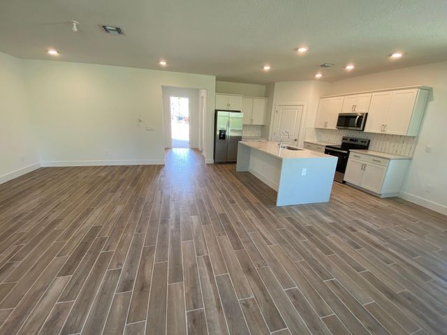 6901 SE Park Trace Drive, Stuart, FL 34997