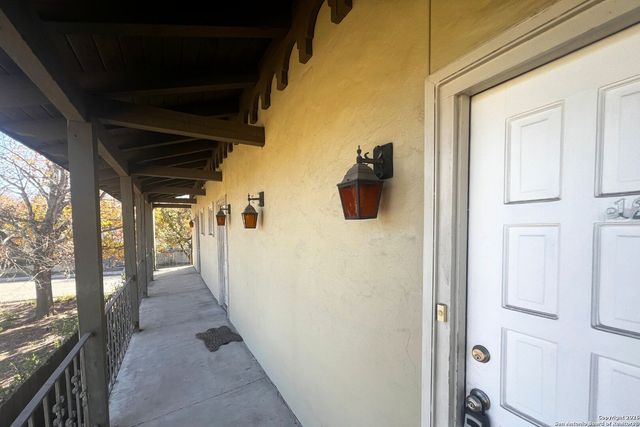 66 Brees Blvd Apt 127, San Antonio, TX 78209