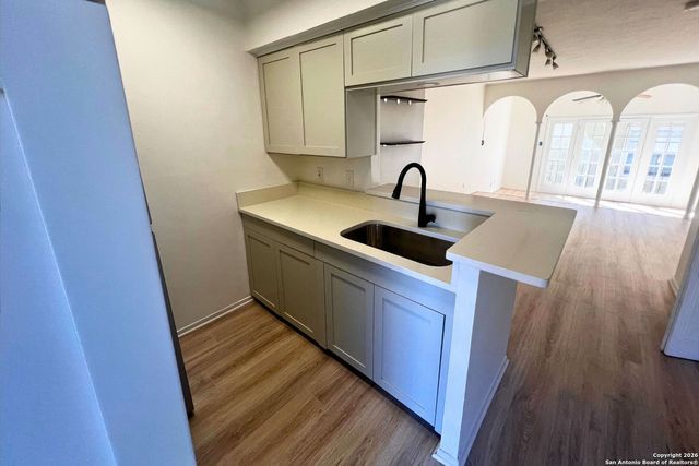 66 Brees Blvd Apt 127, San Antonio, TX 78209