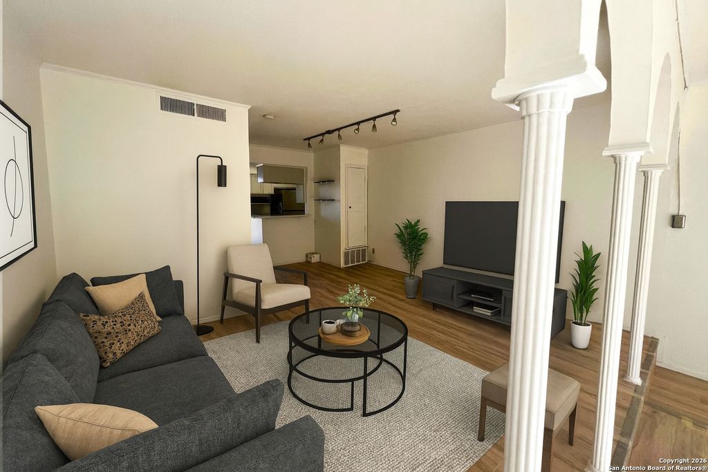 66 Brees Blvd Apt 127, San Antonio, TX 78209