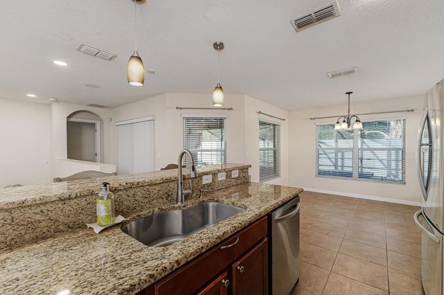 7233 WAKEVIEW DRIVE, Davenport, FL 33896