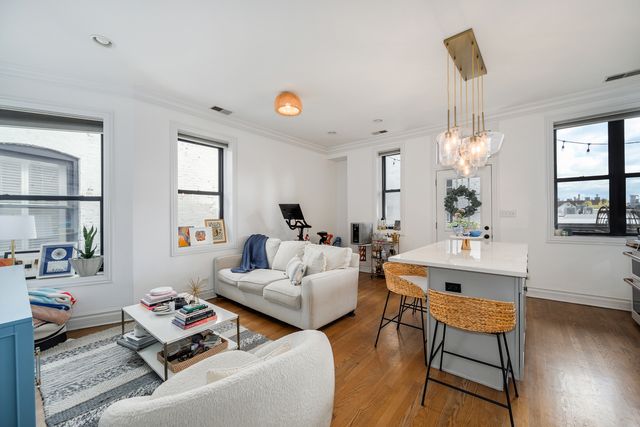 1711 N Crilly Court 4, Chicago, IL 60614